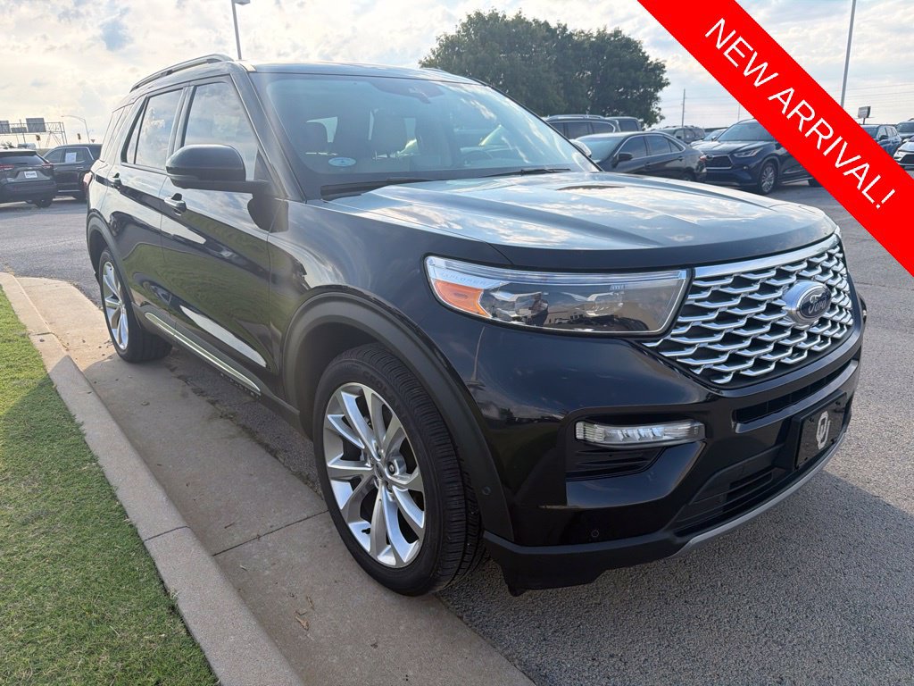 Used 2021 Ford Explorer Platinum w/ Equipment Group 601A AWD/4WD image 3