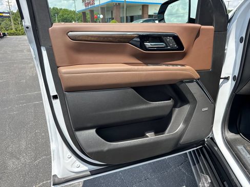 New 2026 Chevrolet Tahoe High Country AWD/4WD image 11