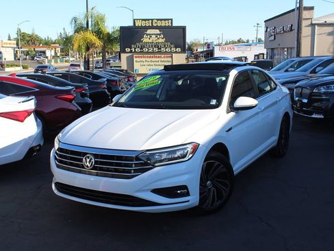 Used 2019 Volkswagen Jetta SEL Premium FWD image 38