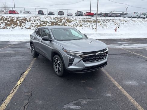 New 2026 Chevrolet Trax RS w/ Driver Confidence Package FWD image 1