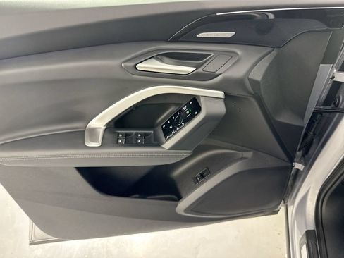 Used 2025 Audi Q5 Premium Plus w/ Premium Plus AWD/4WD image 20