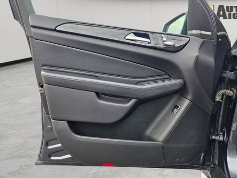 Used 2016 Mercedes-Benz GLE 300d GLE 300d 4MATIC Sport Utility image 34