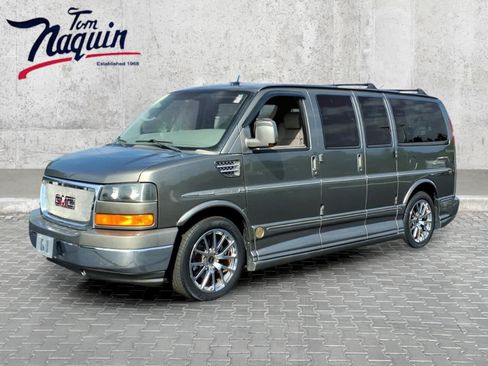 Used 2011 GMC Savana 1500 RWD image 1