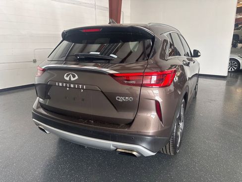 Used 2019 INFINITI QX50 Essential image 4
