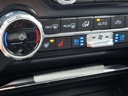 Certified 2025 Ford F150 Platinum AWD/4WD image 29