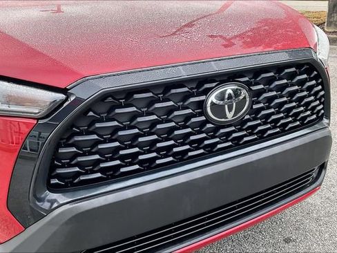 Used 2023 Toyota Corolla Cross LE image 30