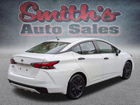 Used 2022 Nissan Versa S FWD image 6