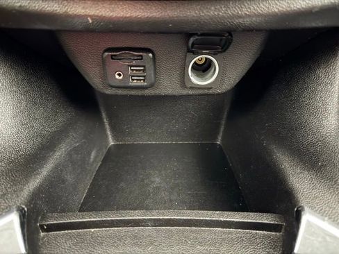 Used 2021 Chevrolet Traverse RS image 44