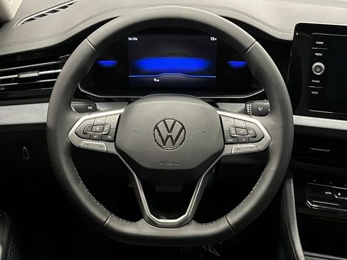 New 2025 Volkswagen Jetta SE image 9