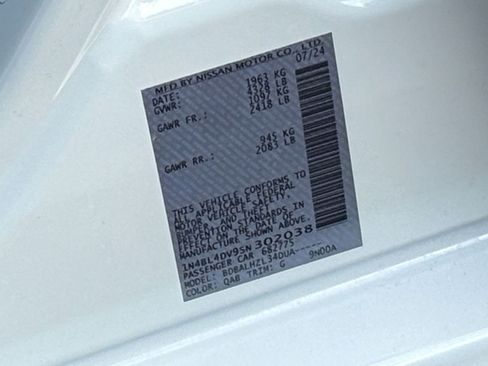 Used 2025 Nissan Altima 2.5 SV FWD image 30