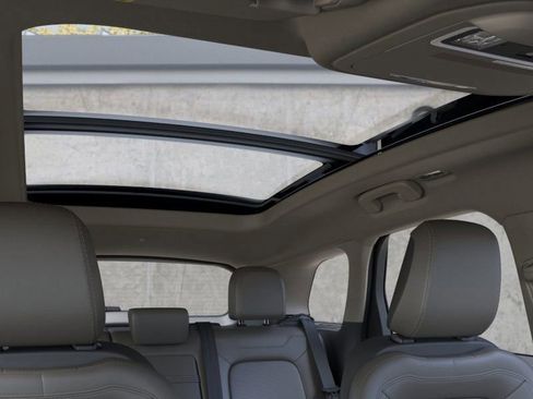 New 2026 Lincoln Corsair Premiere image 22