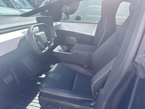 Used 2024 Tesla Cybertruck AWD Crew Cab image 3
