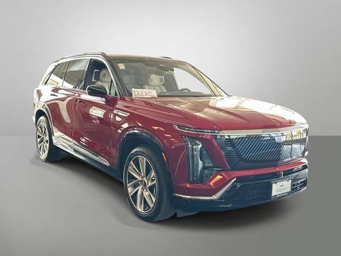 New 2026 Cadillac Vistiq Luxury w/ LPO, Floor Liner Package AWD/4WD image 13