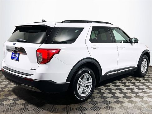 Used 2024 Ford Explorer XLT w/ Equipment Group 202A image 8