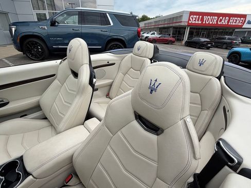 Used 2015 Maserati GranTurismo MC RWD image 17