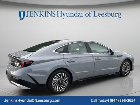 New 2026 Hyundai Sonata Limited FWD image 5