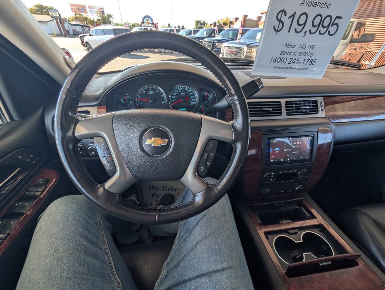 Used 2013 Chevrolet Avalanche LTZ AWD/4WD image 11