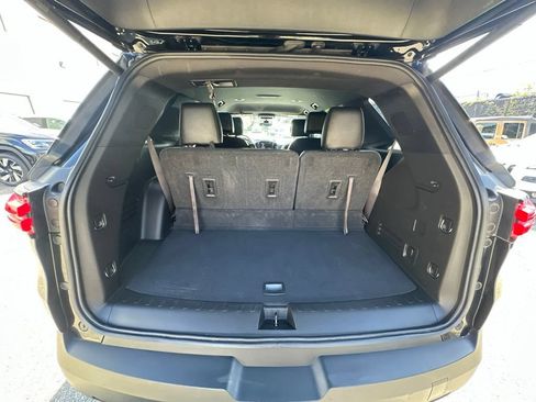 Used 2024 Chevrolet Traverse LT w/ LPO, Cargo Package AWD/4WD image 28