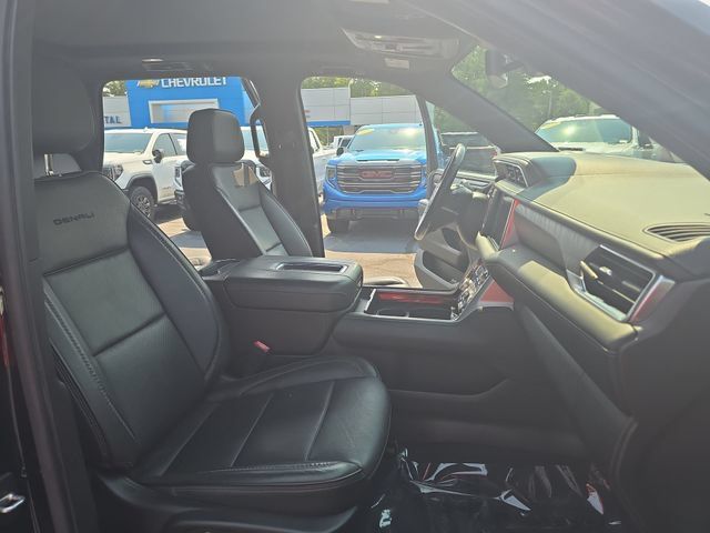 Used 2021 GMC Yukon Denali AWD/4WD image 11