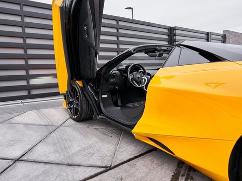 Used 2024 McLaren 750S image 31