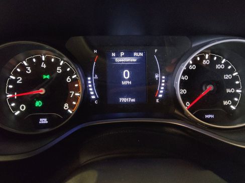 Used 2021 Jeep Compass Latitude FWD image 23