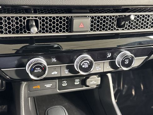 Used 2025 Honda Civic Sport image 25