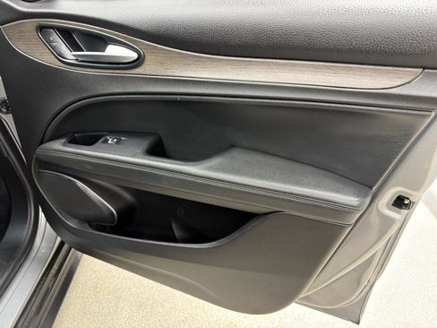 Used 2018 Alfa Romeo Stelvio Sport w/ Quick Order Package 22J Sport image 13