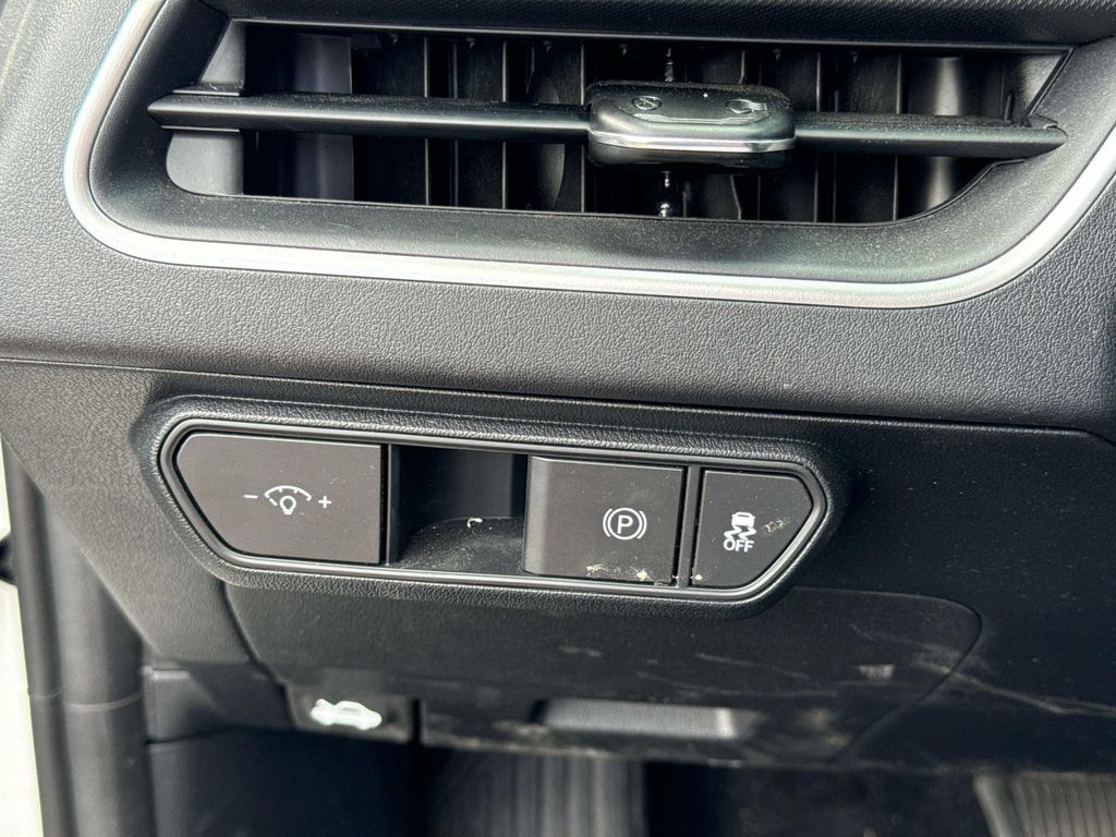 Certified 2025 Kia K4 FWD image 26