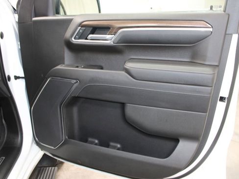 Used 2022 Chevrolet Silverado 1500 LT w/ Protection Package AWD/4WD image 32