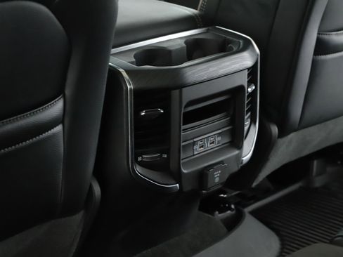 Used 2023 RAM 1500 Laramie AWD/4WD image 7