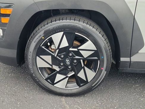 Used 2024 Hyundai Kona SEL FWD image 28