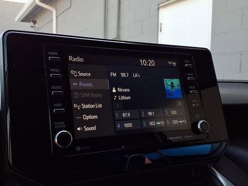 Certified 2021 Toyota Venza LE w/ Carpet Mat Package (TMS) image 8