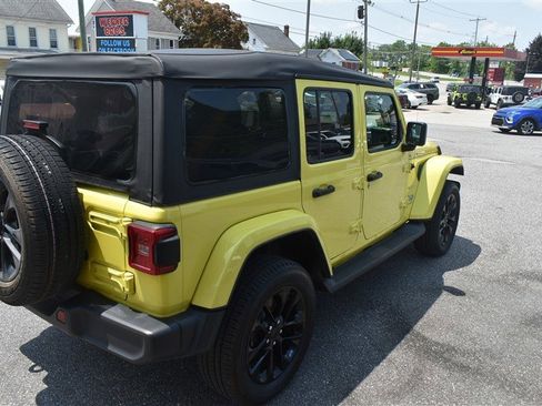 Used 2023 Jeep Wrangler Unlimited Sahara w/ Cold Weather Group image 7