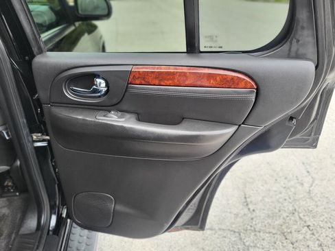 Used 2007 GMC Envoy Denali image 19