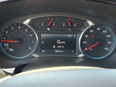 Used 2022 Chevrolet Traverse LT w/ Midnight/Sport Edition AWD/4WD image 21