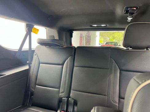 Used 2023 Chevrolet Suburban Premier AWD/4WD image 10
