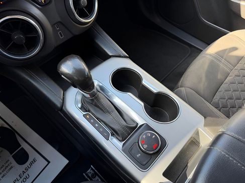 Used 2019 Chevrolet Blazer LT image 23