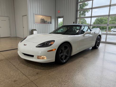 Used 2012 Chevrolet Corvette Convertible w/ 4LT Preferred Equipment Group RWD image 2