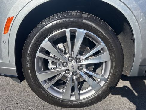 Certified 2025 Cadillac XT6 Premium Luxury w/ Platinum Package image 14