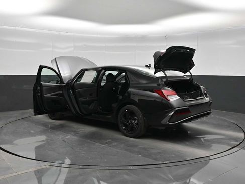 New 2026 Hyundai Elantra Sport FWD image 41
