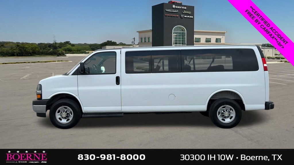Used 2025 Chevrolet Express 3500 LT w/ LT Preferred Equipment Group RWD image 6