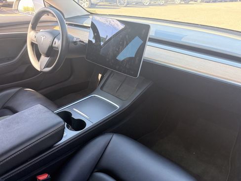 Used 2022 Tesla Model 3 Long Range AWD/4WD image 14
