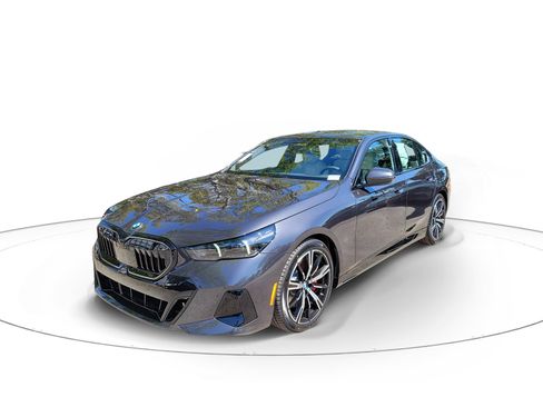 New 2026 BMW 540i xDrive AWD/4WD image 2