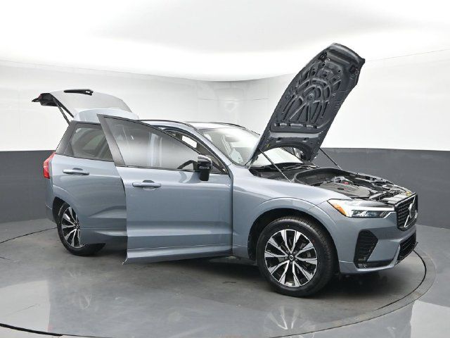 Used 2024 Volvo XC60 B5 Core w/ Protection Package Premier AWD/4WD image 49