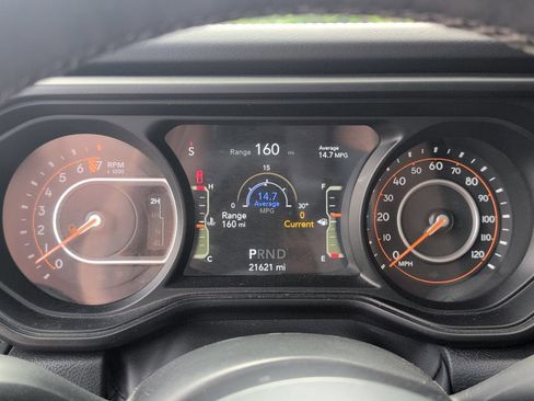 Used 2025 Jeep Gladiator Mojave w/ Convenience Group AWD/4WD image 26