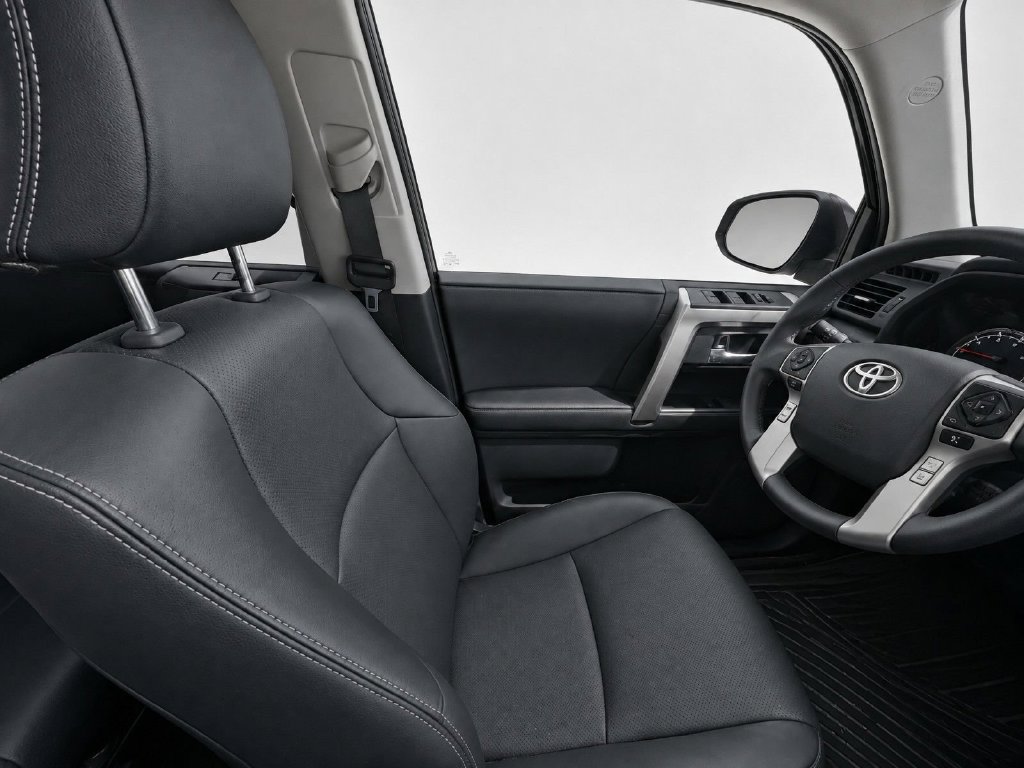 Used 2023 Toyota 4Runner Limited RWD image 14