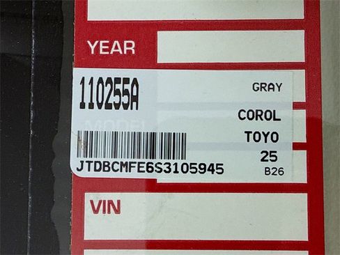 Certified 2025 Toyota Corolla LE image 31