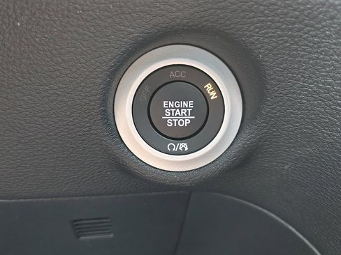 New 2026 Chrysler Pacifica Pinnacle image 6