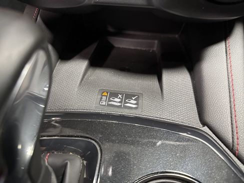 Used 2025 Chevrolet Blazer RS image 33