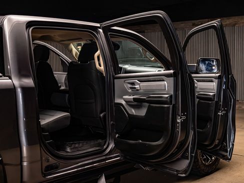 Used 2020 RAM 1500 Big Horn image 27